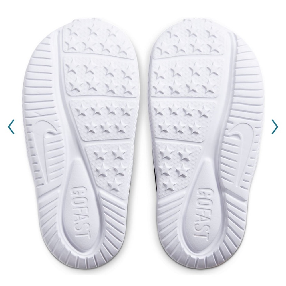 Nike Star Runner 2 Toddler Sneakers - Picture 2 of 3